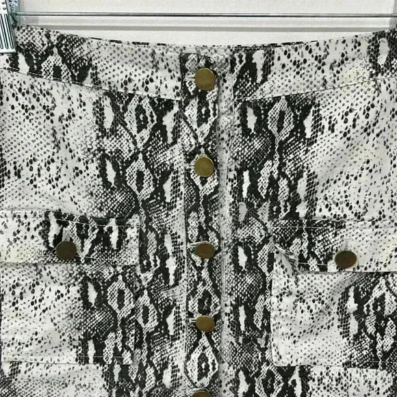 Snake skin skirt - Picture 3 of 4